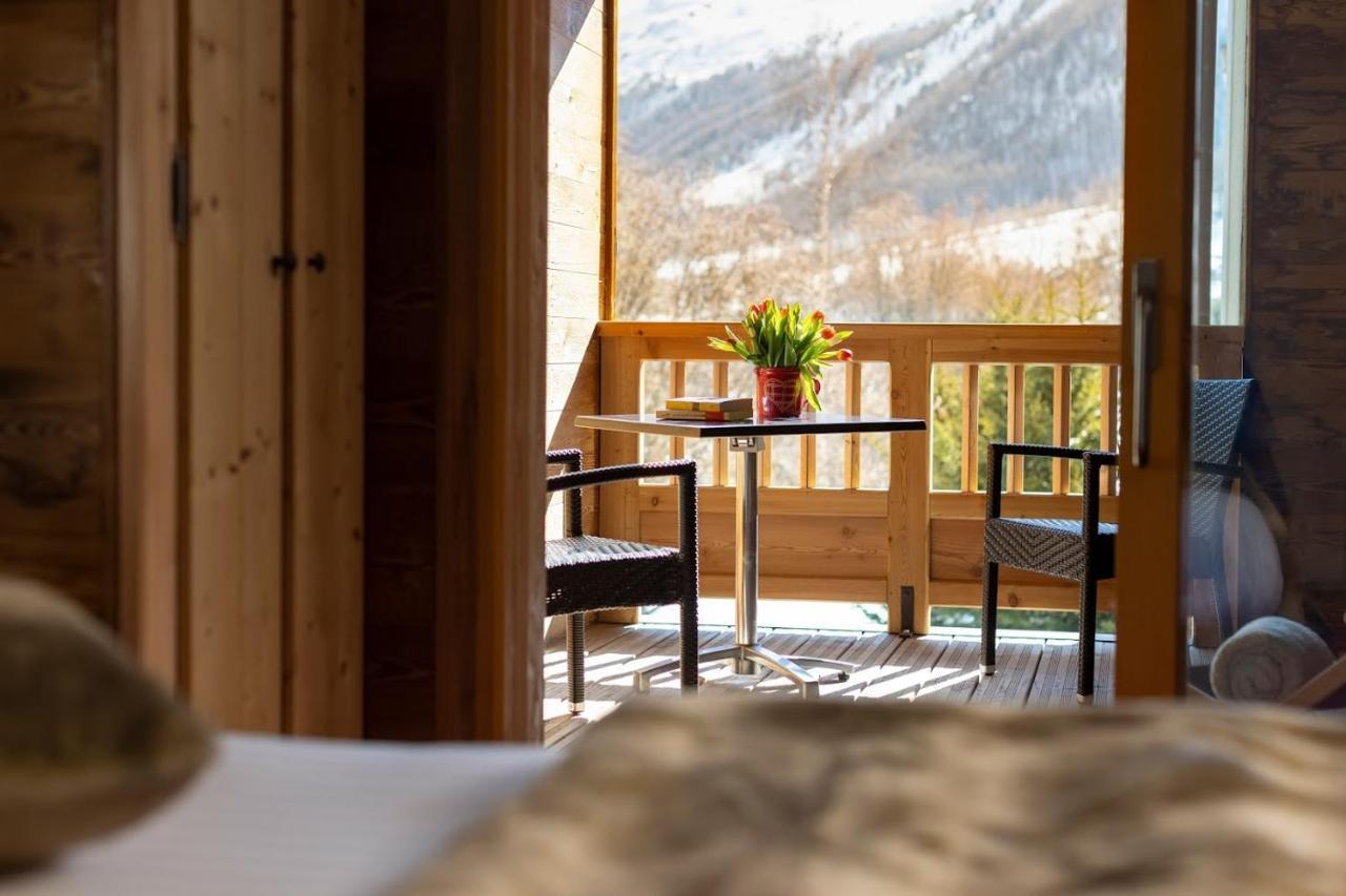 - Village Montana Hotel 3*